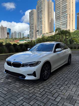 BMW 320i 2.0 16V TURBO GASOLINA SPORT GP AUTOMÁTICO BMW 320i 2.0 16V TURBO GASOLINA SPORT GP AUTOMÁTICO